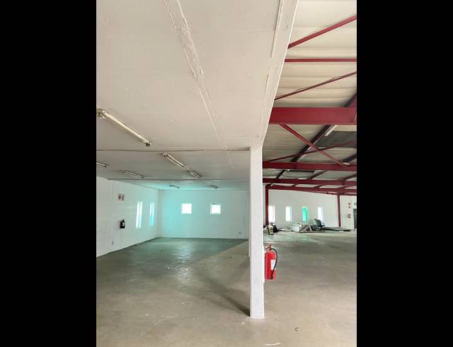 753M² WAREHOUSE TO LET IN FERNDALE